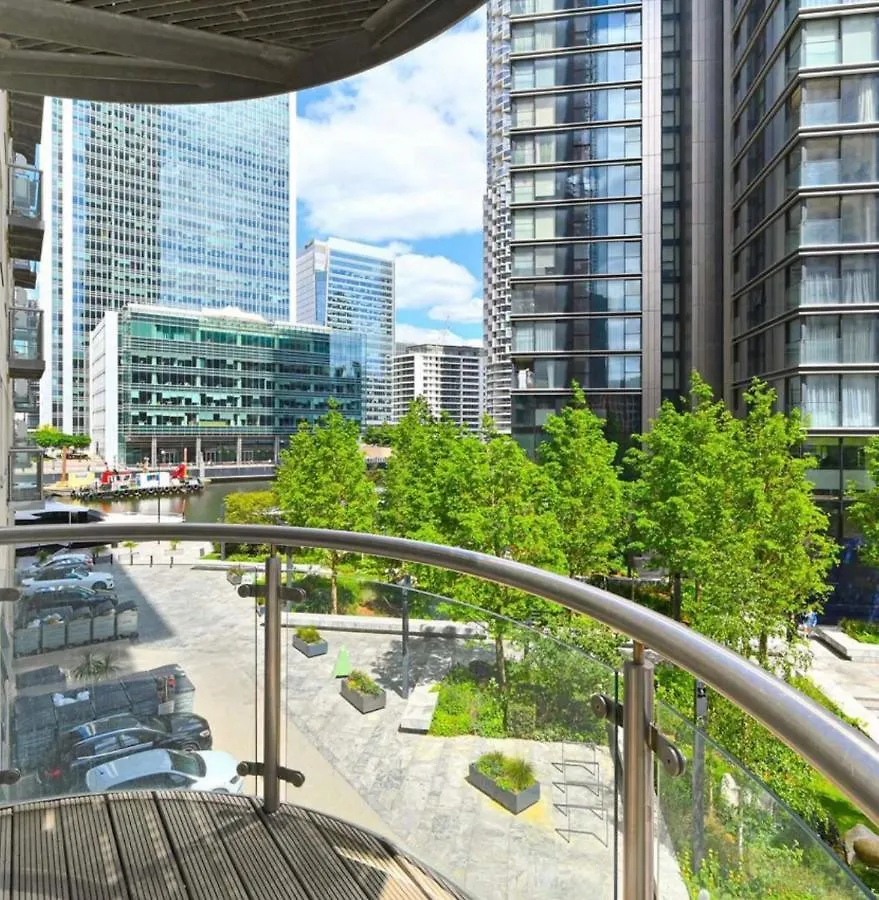 City Waterfront Apartments London 0*,