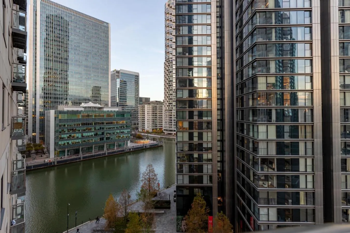 City Waterfront Apartments London 0*,